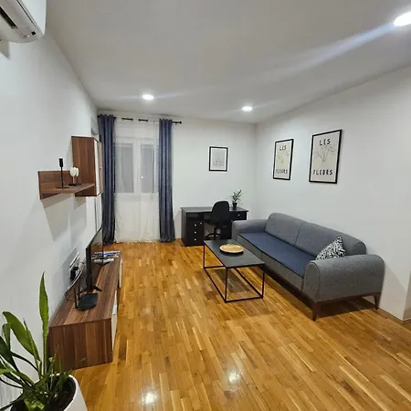Luxury Nobel Apartamento *